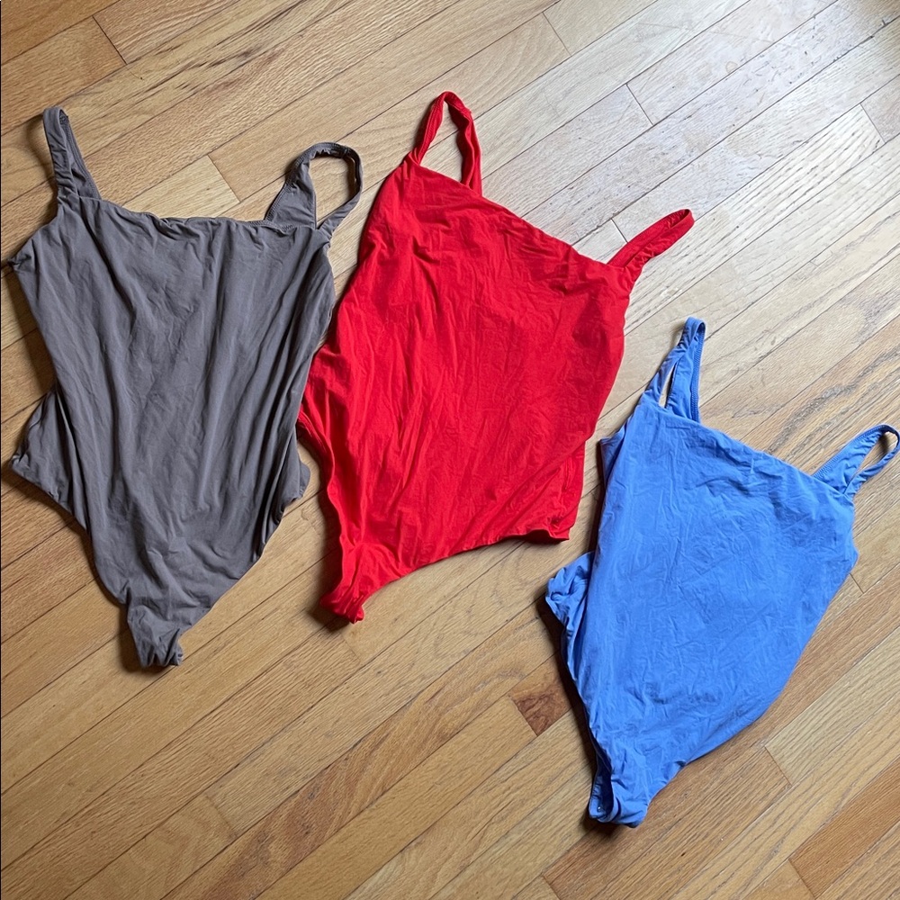 FIRM ON PRICE- SKIMS Bodysuits in Brown, Red, and Blue